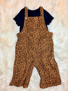Old Navy Leopard Print Overalls w/Black Shirt Size 18-24 Months